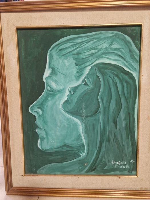 Разпродажба антикварни