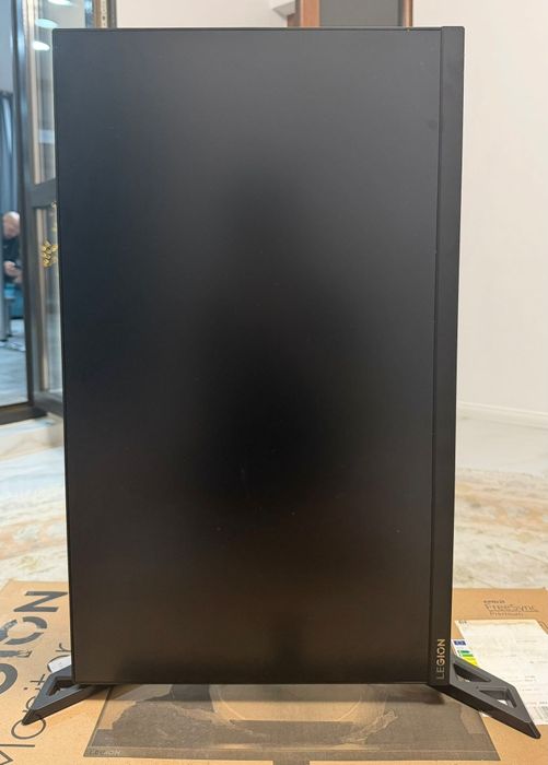 Monitoare gaming Lenovo Legion 24,5 si 27 inch