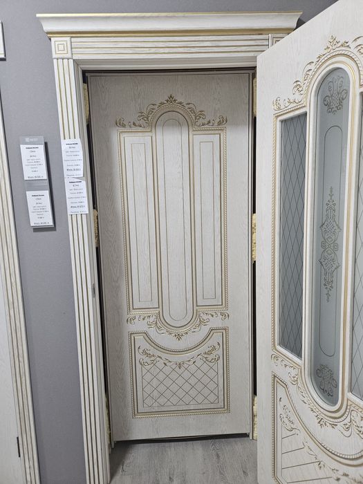 Межкомнатные двери с витрины