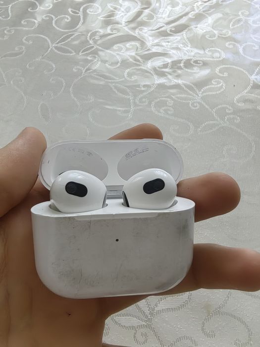Продам 3наушника по цене одной