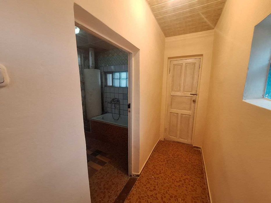 Продается Дом состоит из 5 комнат, веранды.Рядом с горгазом.