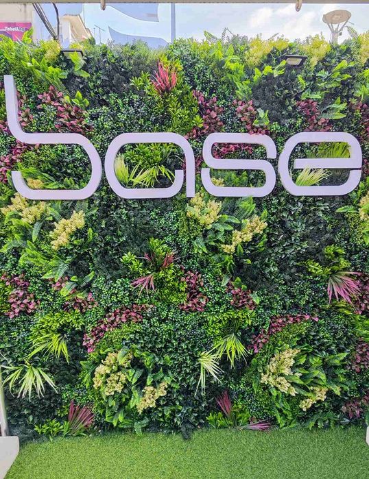 Изкуствена трева за стена