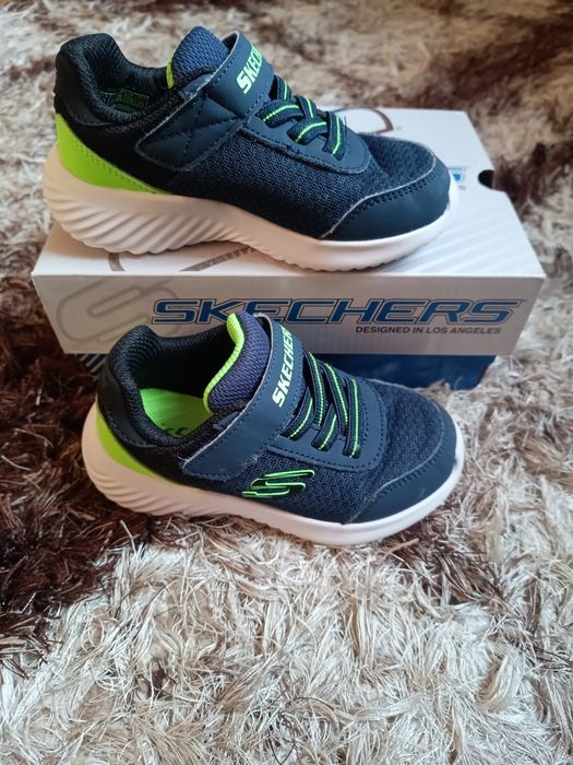 Vând adidasi skechers