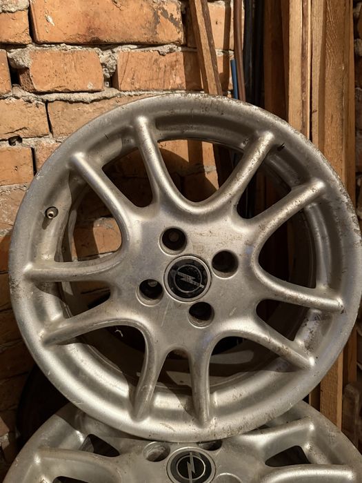 4 болта Алуминиеви джанти !