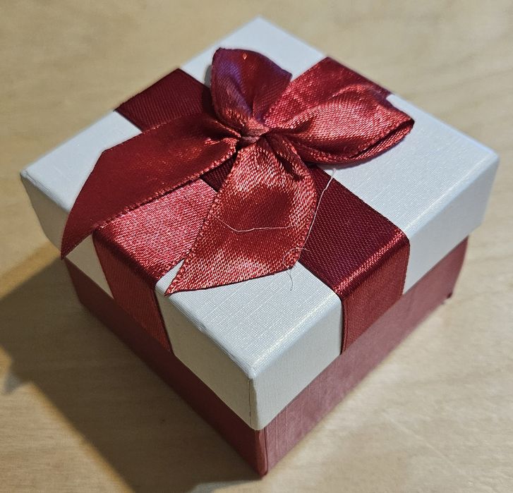 Продам серебряные серьги