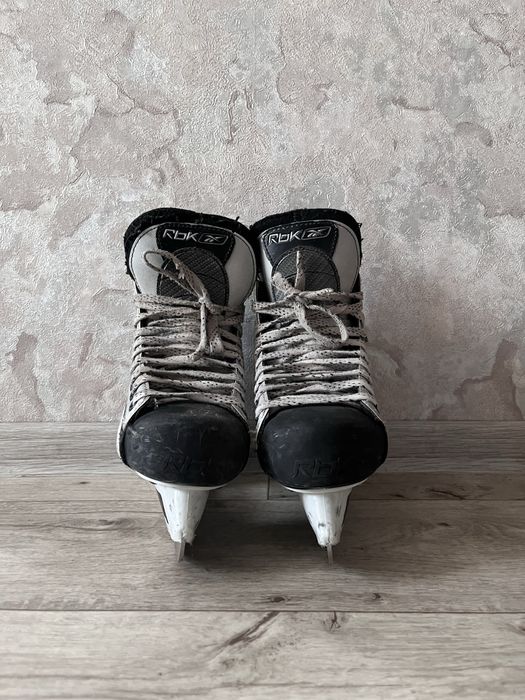 Продам детские коньки