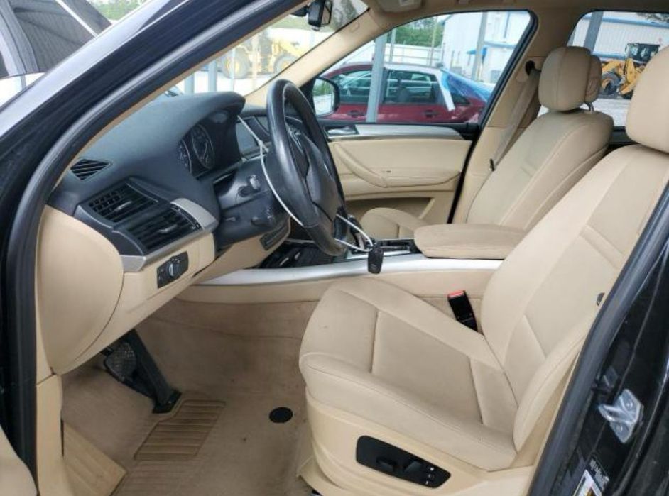 Продам BMW EX5 2011 по запчастям