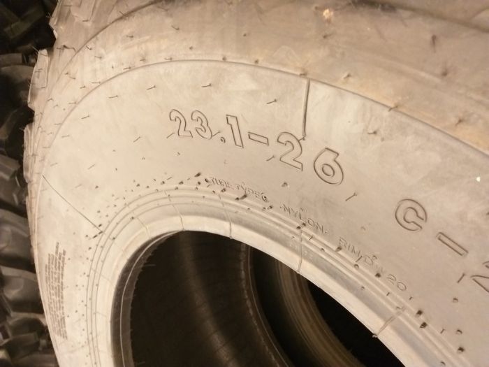 Cauciucuri noi 23.1-26 anvelope cilindru compactor 14PR Bomag R26