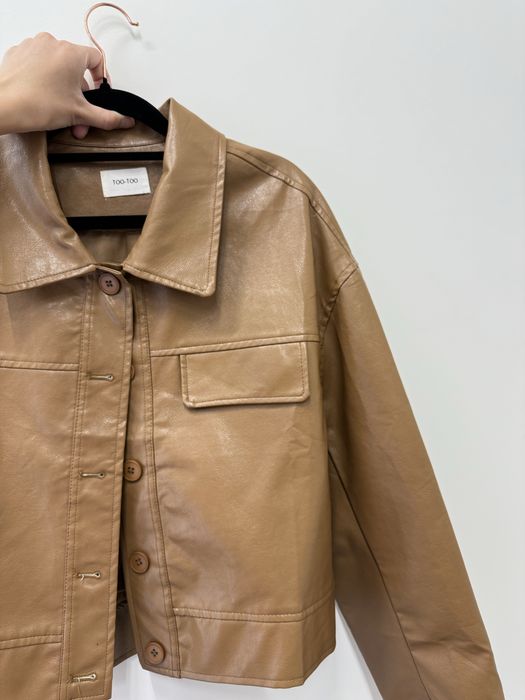 На теплую весну кожанка