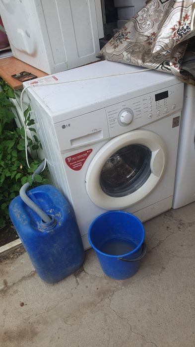 Продаю стиральную машину