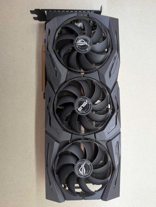 ASUS ROG STRIX RX 5700 XT gaming os 8GB