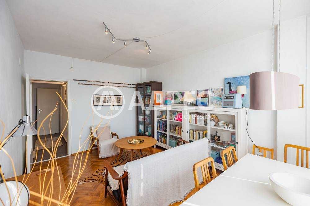 Продава се Двустаен апартамент в Варна, ЖП Гара - 60 кв.м за 2040 €/кв.м - Снимка #3