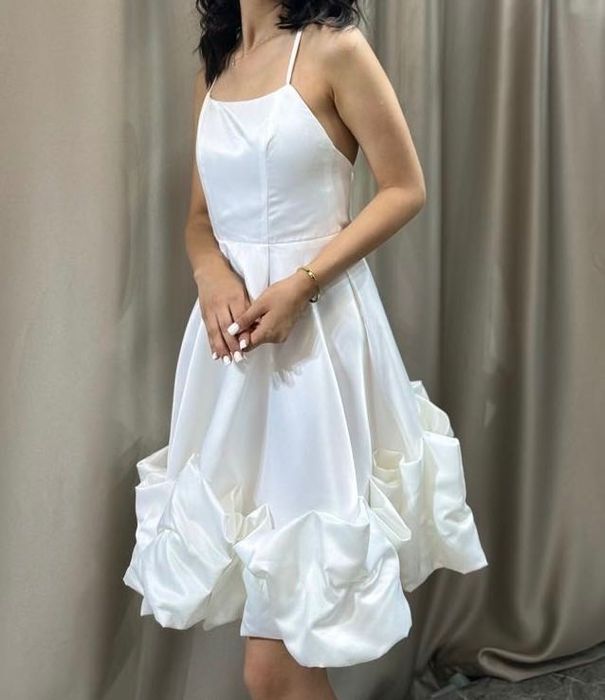 Белое платье 44размер