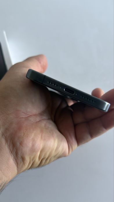 Vand Iphone 15 pro max 256 g