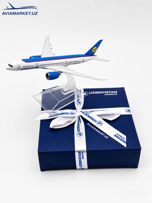 Самолет Boeing 787 Dream Liner Uzbekistan Airways ( отличный подарок)