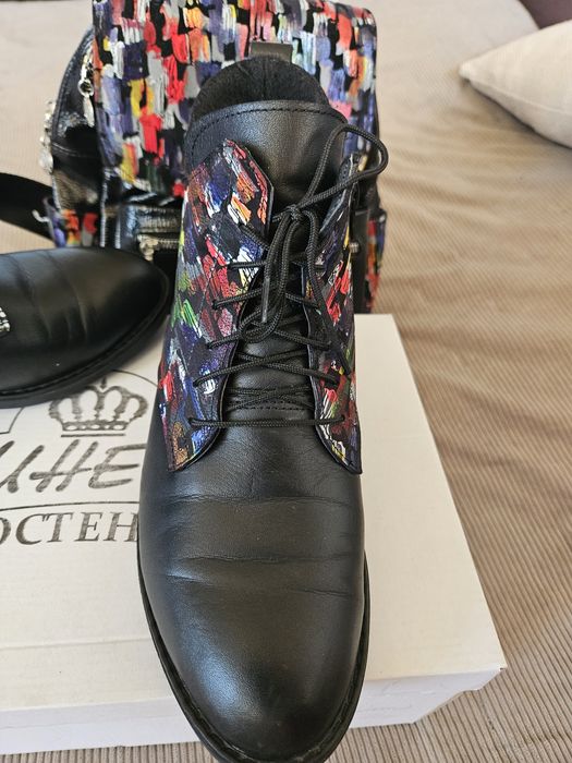 Български боти, естествена кожа, размер 40.