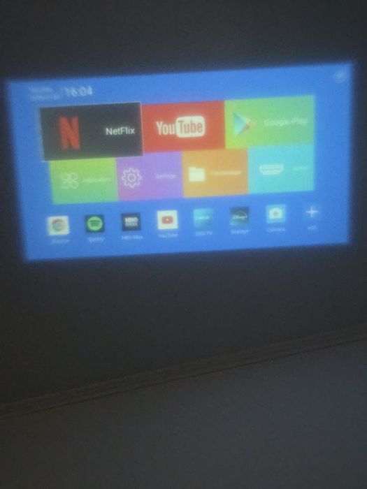 Vând proiector 300 ron