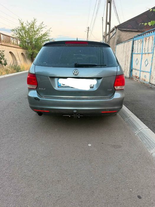 VOLKSWAGEN Golf 2011 — imagine 2