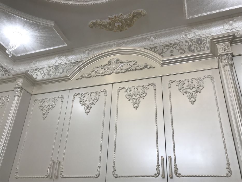 Шкаф в гостиной