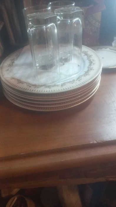 Тарелки разные в хорошем состоянии