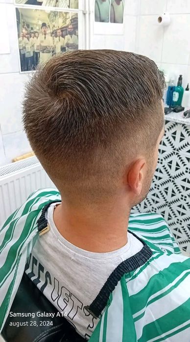 Frizer la domiciliul clientului