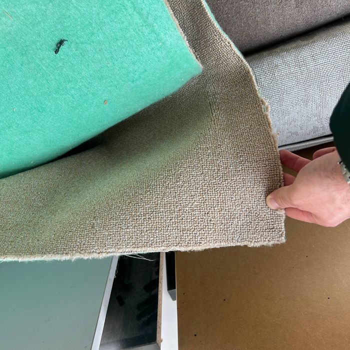 Ковролин коричневый срочно