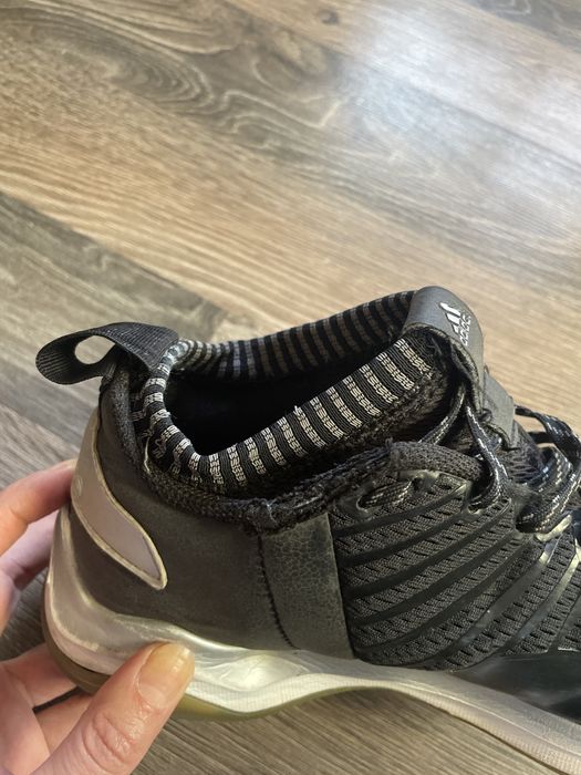 Маратонки Adidas N 40,5