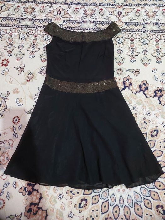 Продам платьев б/у