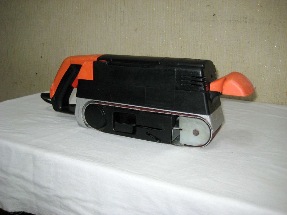 Шлифовальный машинка P.I.T 900W оригинал идеальном рабочим состоянии!