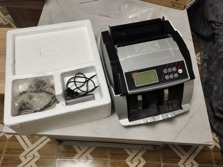 Щеётная машина для денег