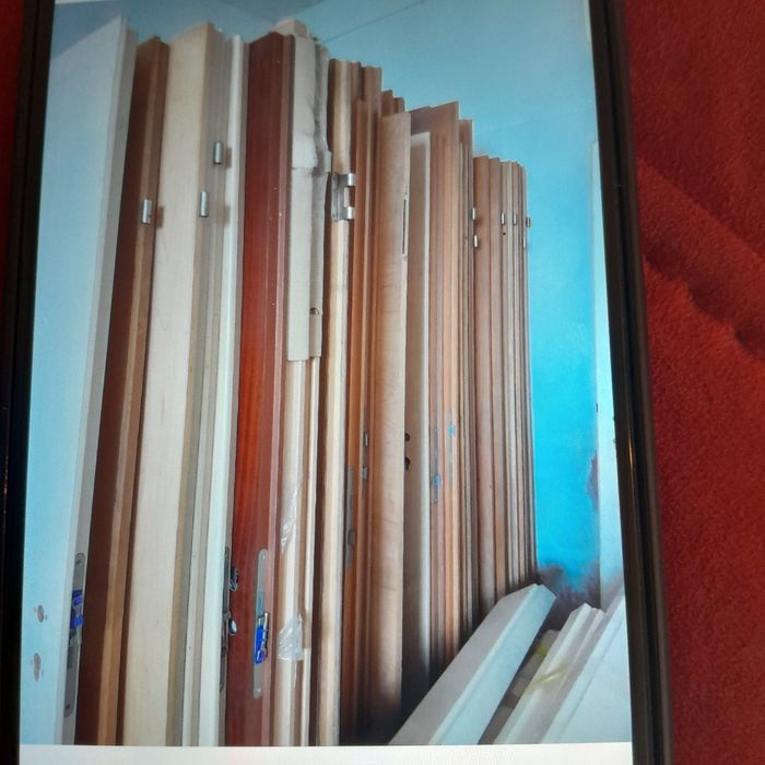 Vând 550 uși de interior din Germania