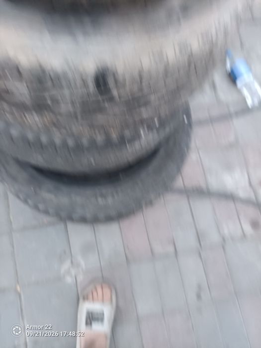Продам шины комплект на 18