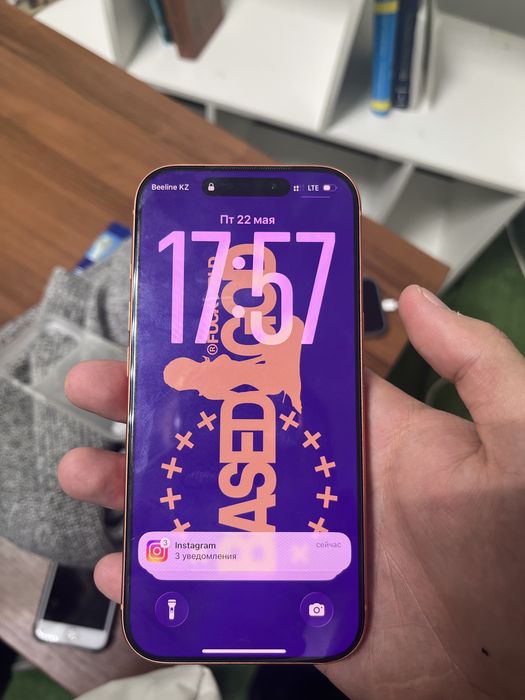 Продам айфон 17 про