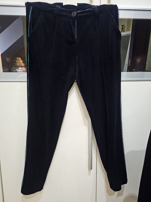 Pantaloni Mathilde si tricou Mathilde