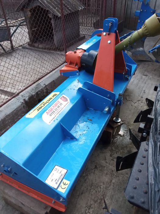 Tractor U445 De vanzare