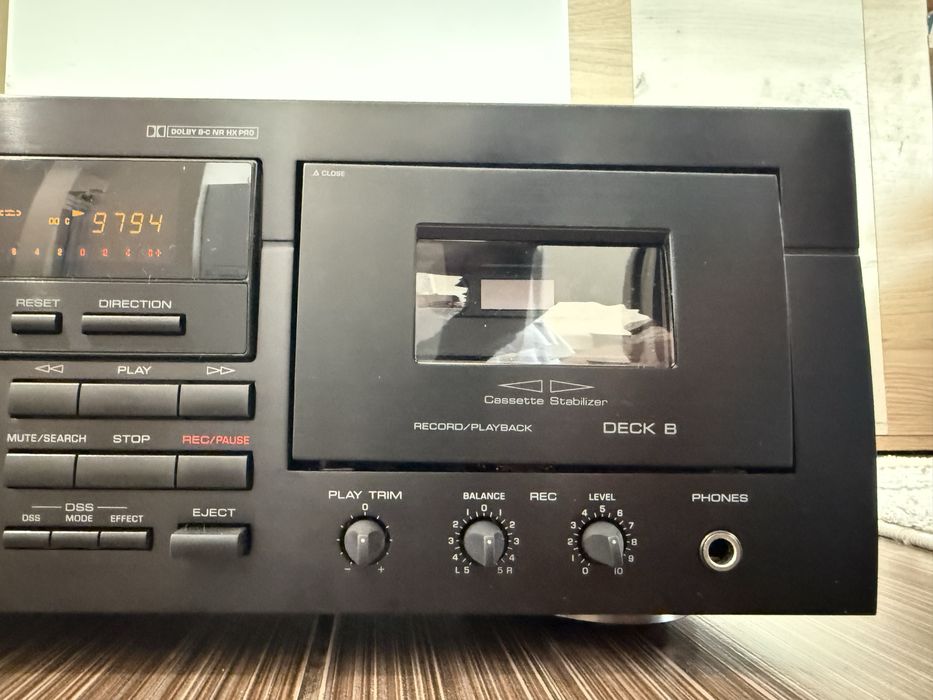 Yamaha KX-W592 Качествен Касетен Дек