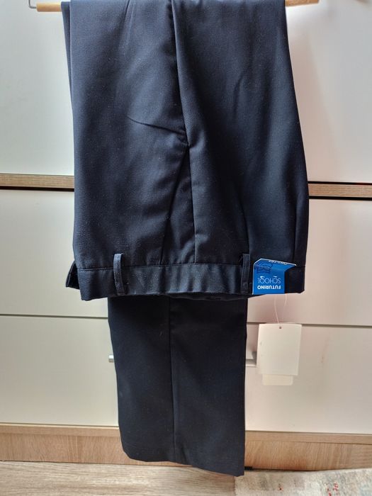 Брюки школьные новые р 164