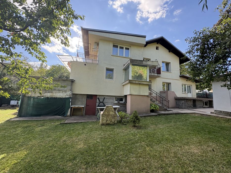 Продава се Къща в София, Горна баня - 112 кв.м за 5179 €/кв.м - Снимка #1
