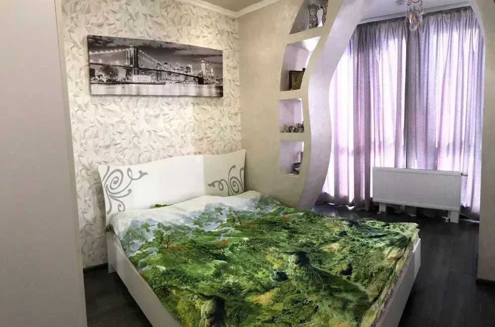 Тристаен имот в кв.Разсадника