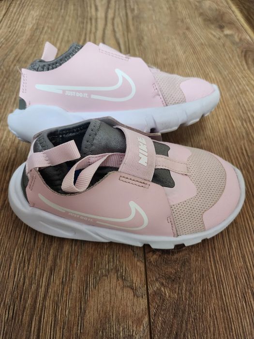 Детски маратонки за момиче Nike flex runner 2