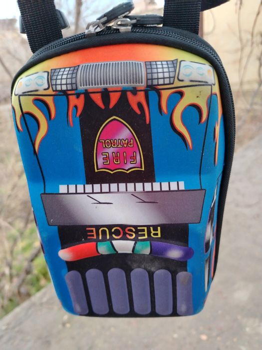 Сумки 3 шт по в комплекте 100 тысяч, по шт 40 тысяч сум