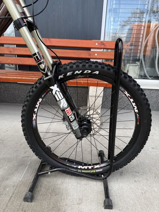 Планински велосипед Мекица DH Mongoose  за скачане. 26/M.