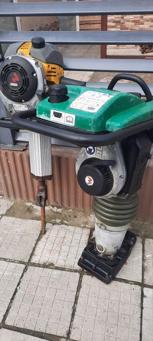 Бензинов Къртач Wacker Neuson bh65 и Тръмбовка