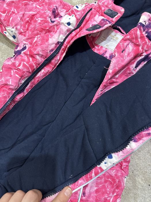 Продам зимний комбинезон для девочек