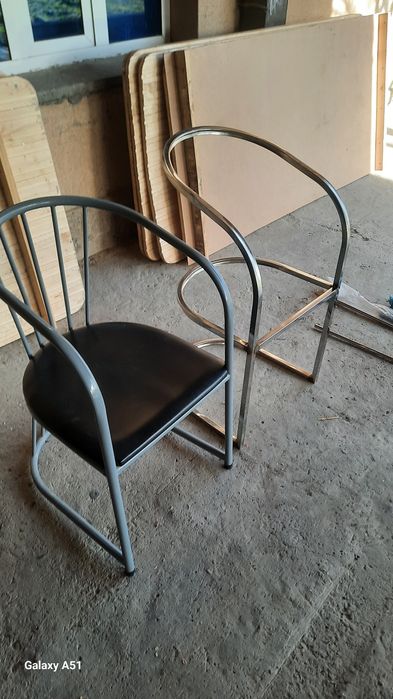 стол стул из нержавейки современный стил