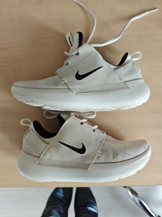 Маратонки NIKE номер 36