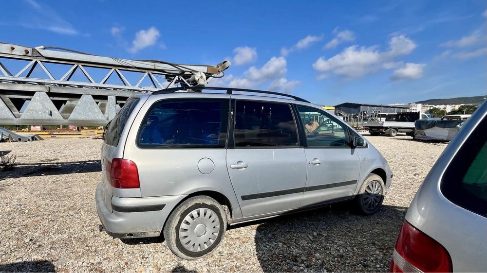 Seat Alhambra Мотор Скоростна кутия Фар Калник Врата Брава Дръжка Стоп