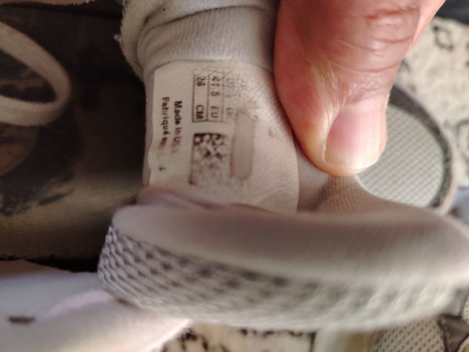 Продам кроссовки New balance .