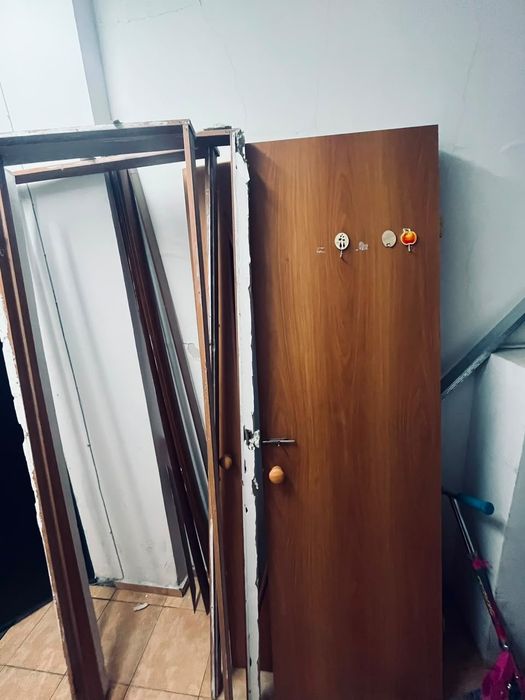 Продается двери 3 шт