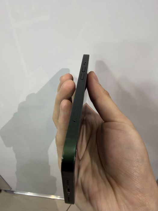 Продам Iphone 13/128